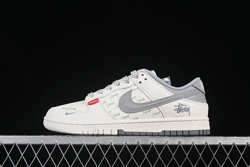 All categories Nk SB Dunk Series Nk SB Dunk Low High-end customized low-top sneakers Nike SB Dunk Low Stusi co-branded three-dimensional gray hook Anniversary high-end customized low-top casual sneakers XS6089-540